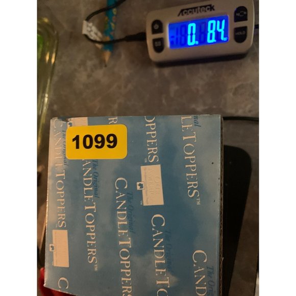 Our American Gift Candle Topper Santa‘s Workshop Topper number 4050 2001 - Picture 10 of 10